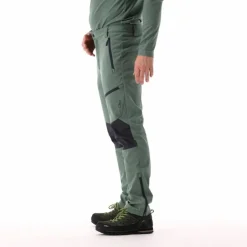 Herrenhose aus Softshell Slim Fit