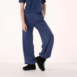 Lange Damenhosen mit weitem Bein aus Modal mit matt glänzendem Finish