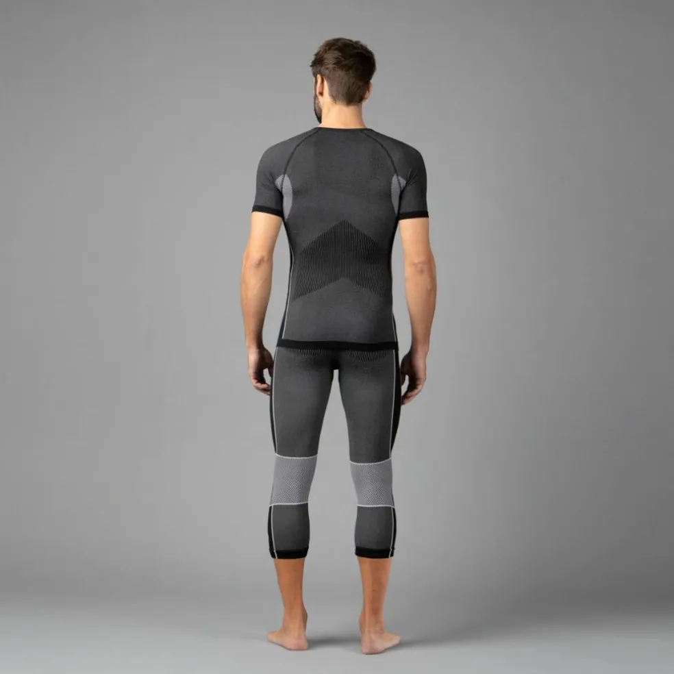 Men's seamless thermal base layer t-shirt