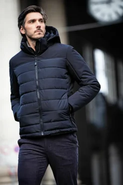 Wattierte Herrenjacke mit abnehmbarer Kapuze